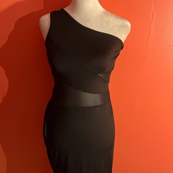 3/$15. Ladies Dress M/L - Picture 3 of 6